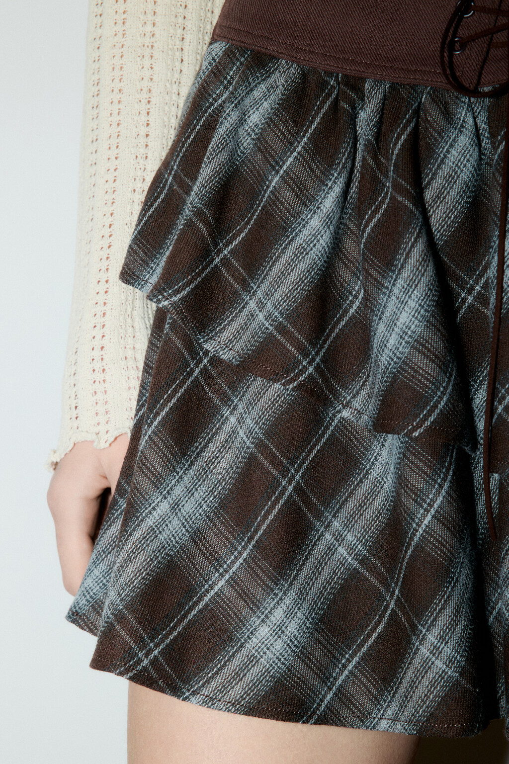 Юбка-шорты с воланами и шнуровкой - цвет коричневый - 6