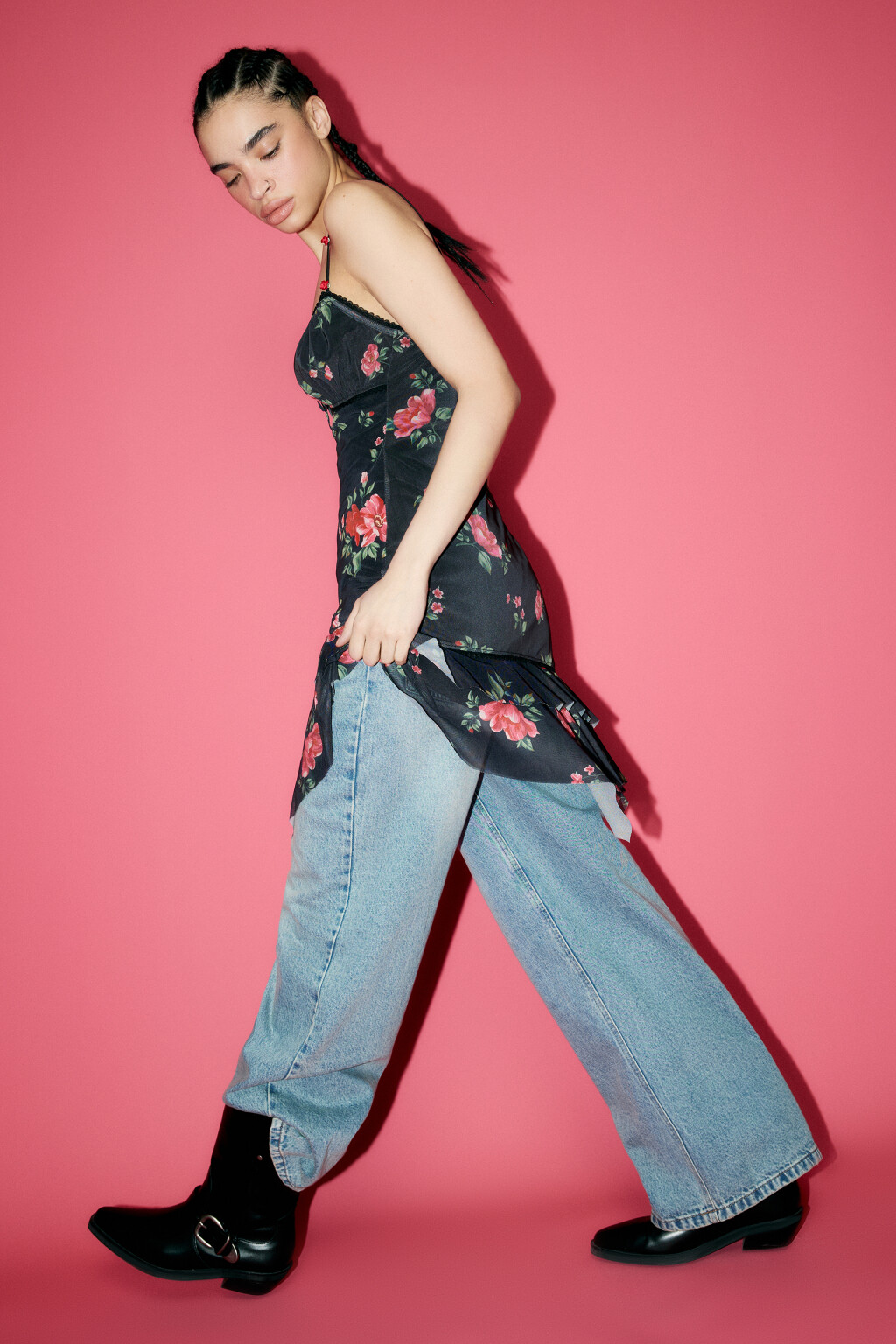 Платье-сарафан с асимметричными воланами - цвет черный - 2