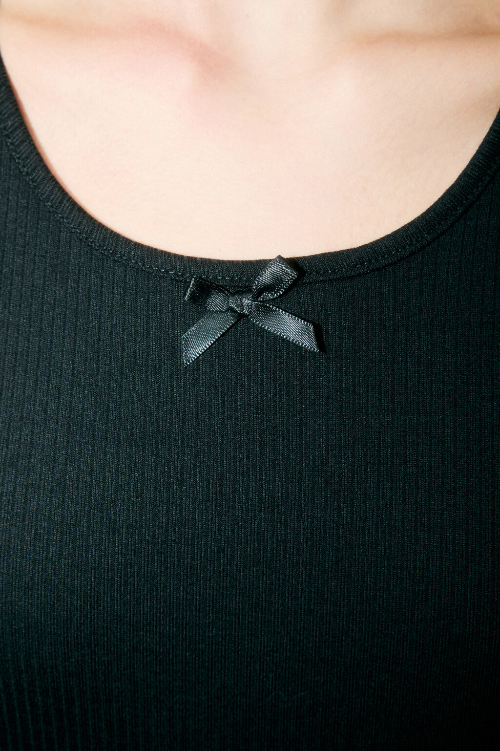 Платье мини трикотажное с пышной юбкой - цвет черный - 6