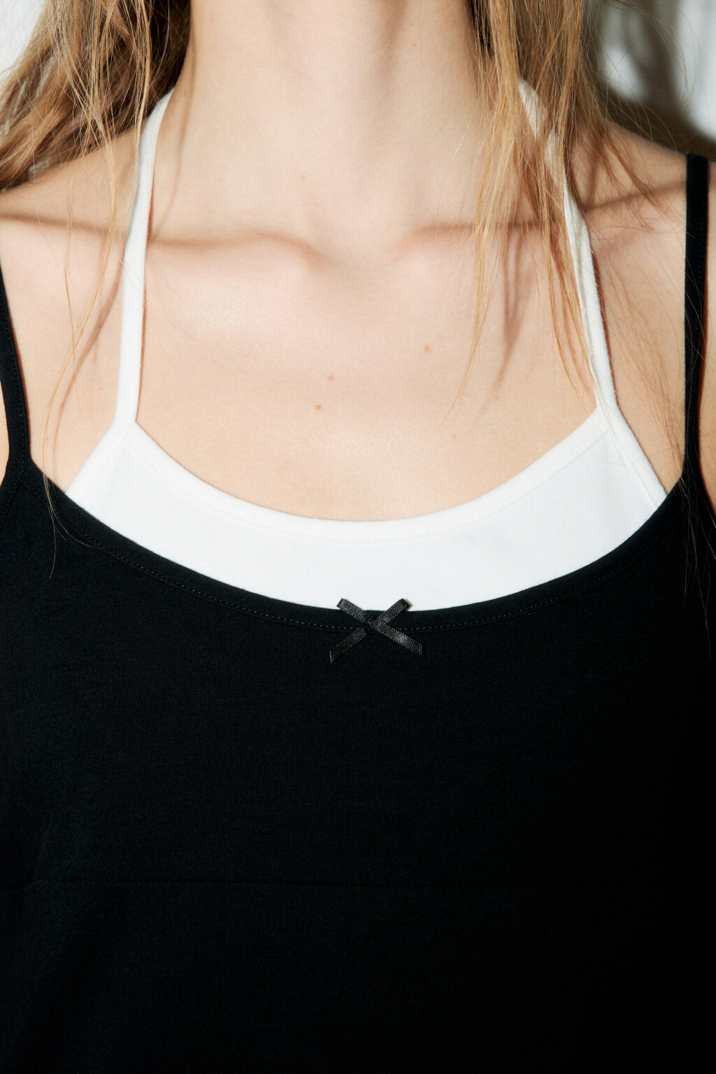 Платье мини хлопковое с двойными бретелями - цвет черный - 5