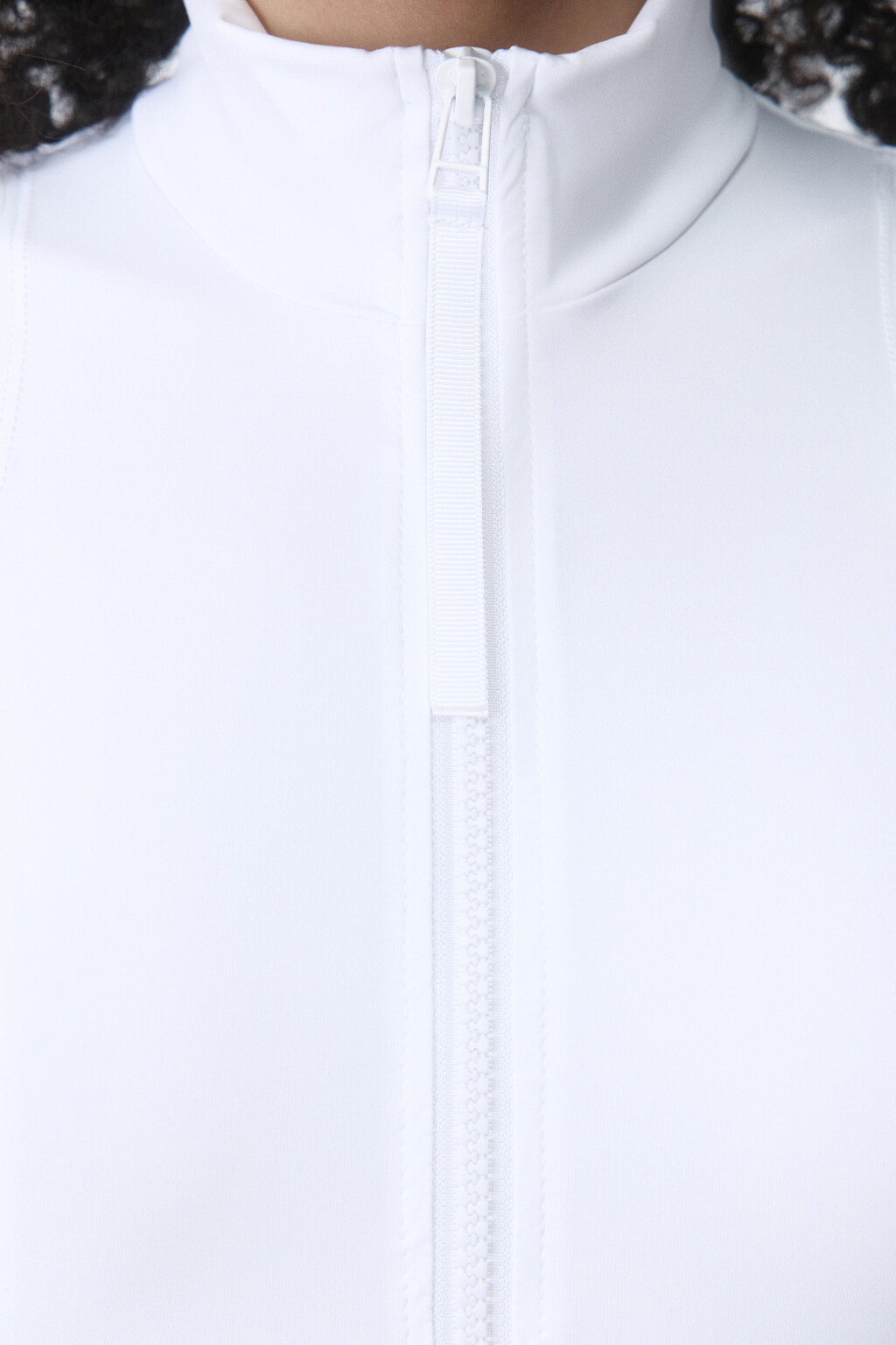 Боди облегающее с воротником на молнии - цвет белый - 5