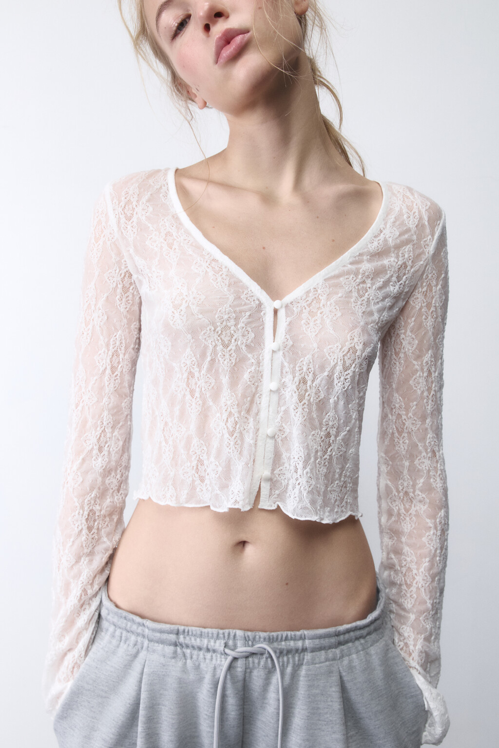 Лонгслив кружевной на пуговицах - цвет белый - 1