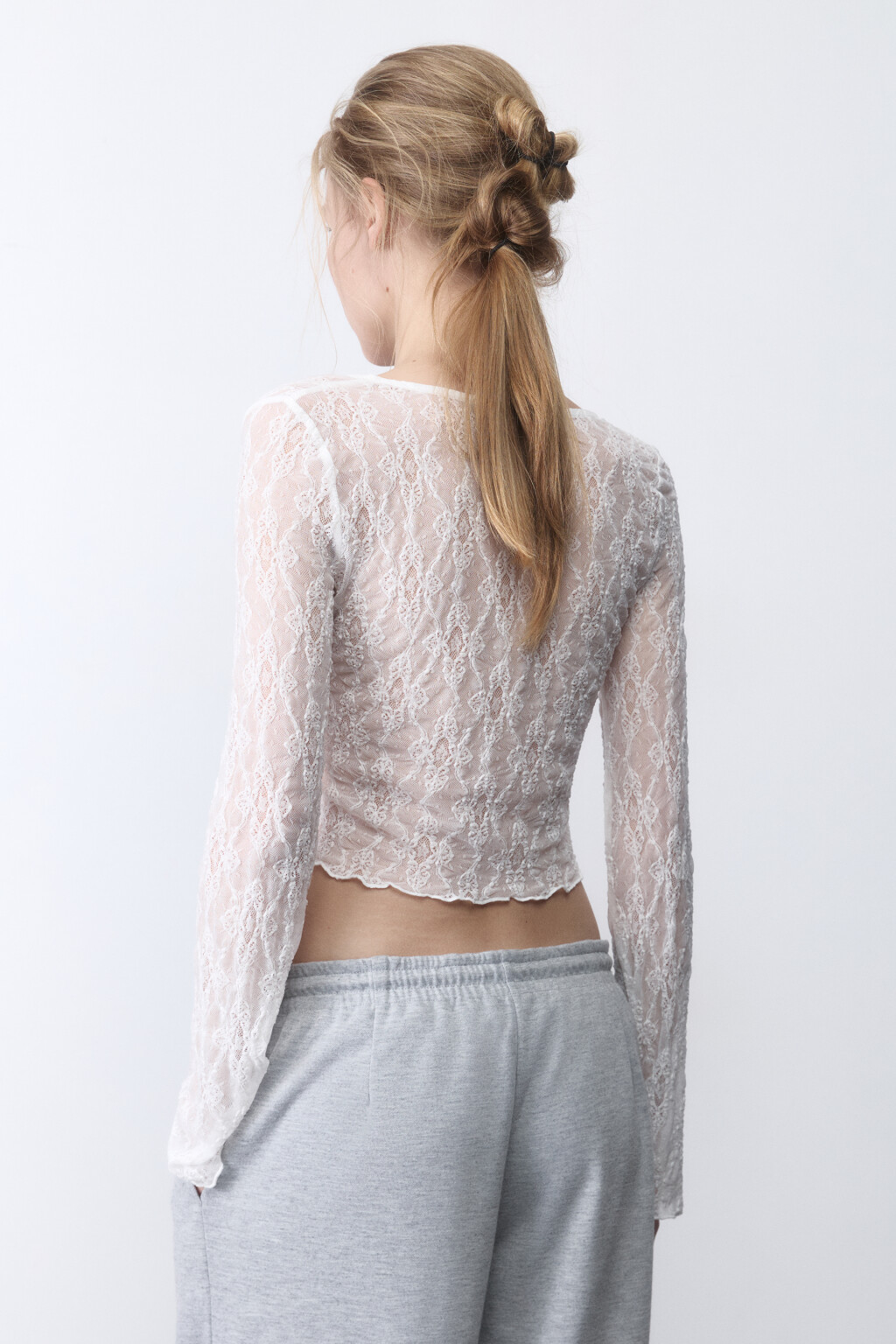 Лонгслив кружевной на пуговицах - цвет белый - 4