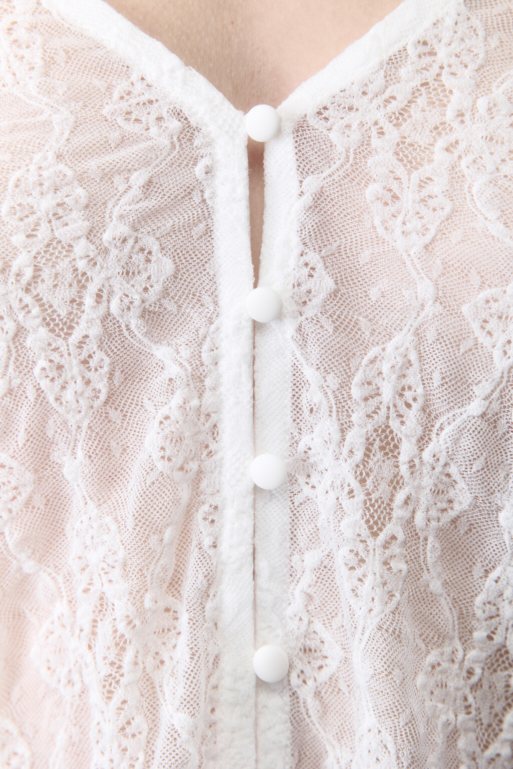 Лонгслив кружевной на пуговицах - цвет белый - 6