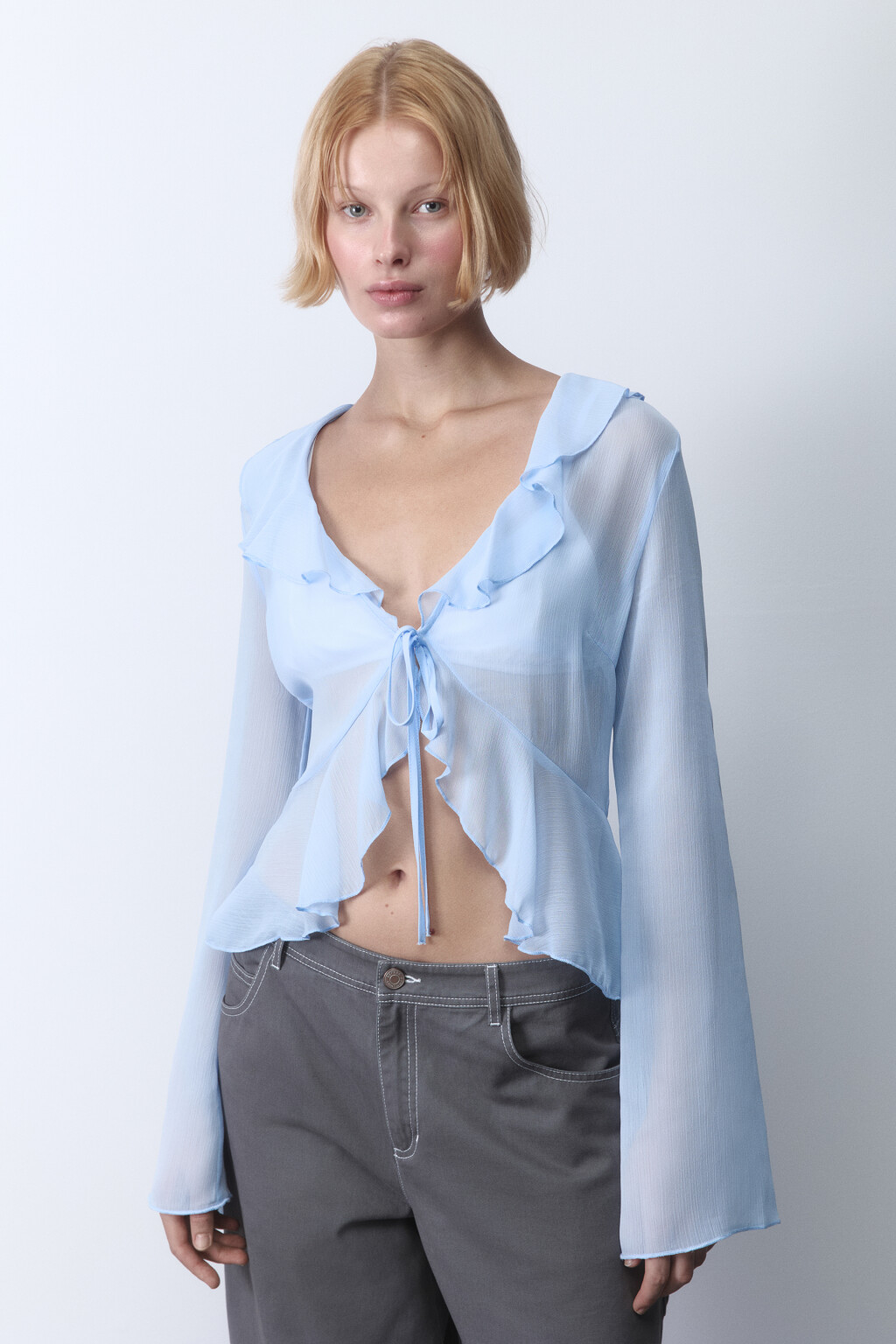 Блузка шифоновая на завязках с воланами - цвет голубой - 2