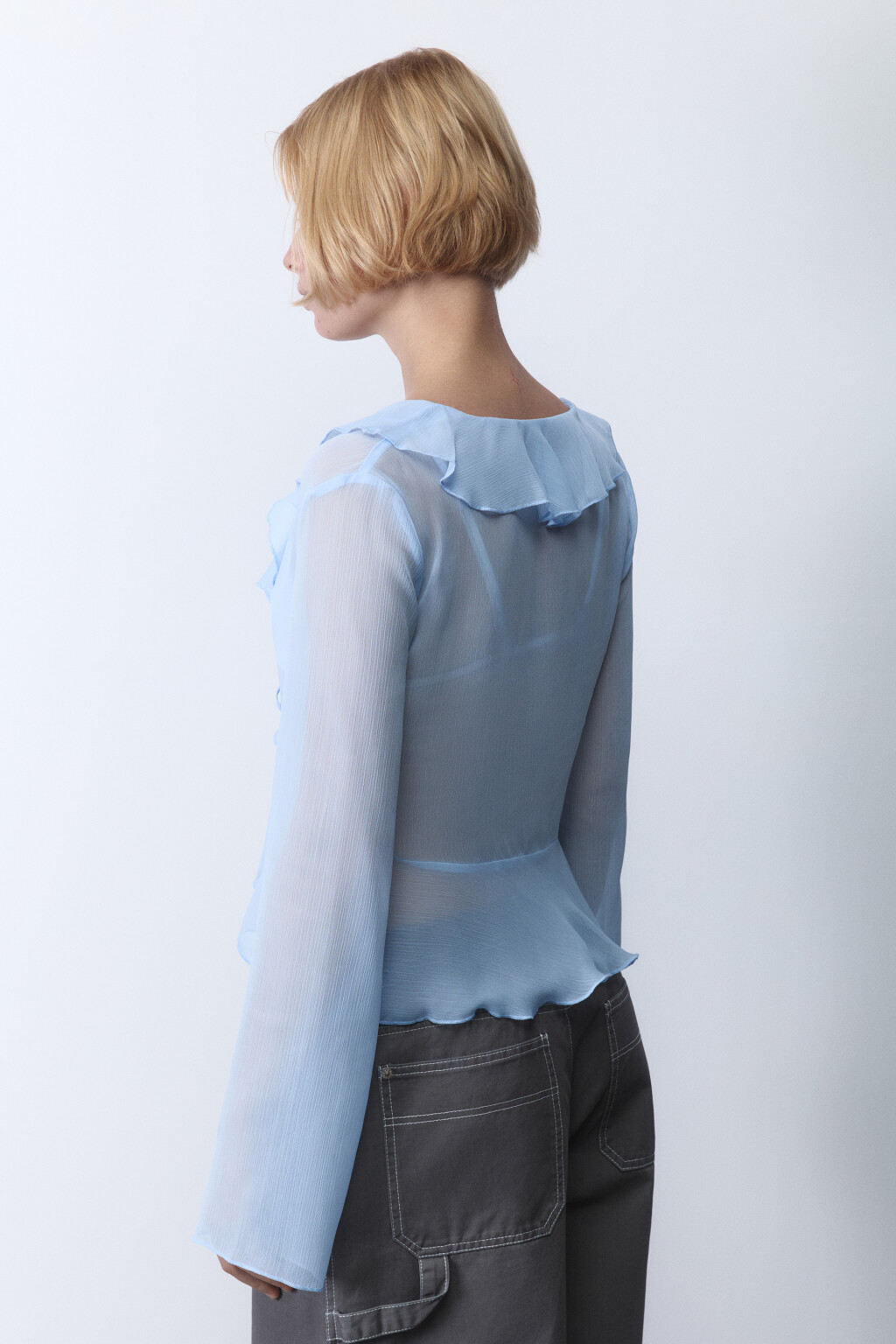 Блузка шифоновая на завязках с воланами - цвет голубой - 3