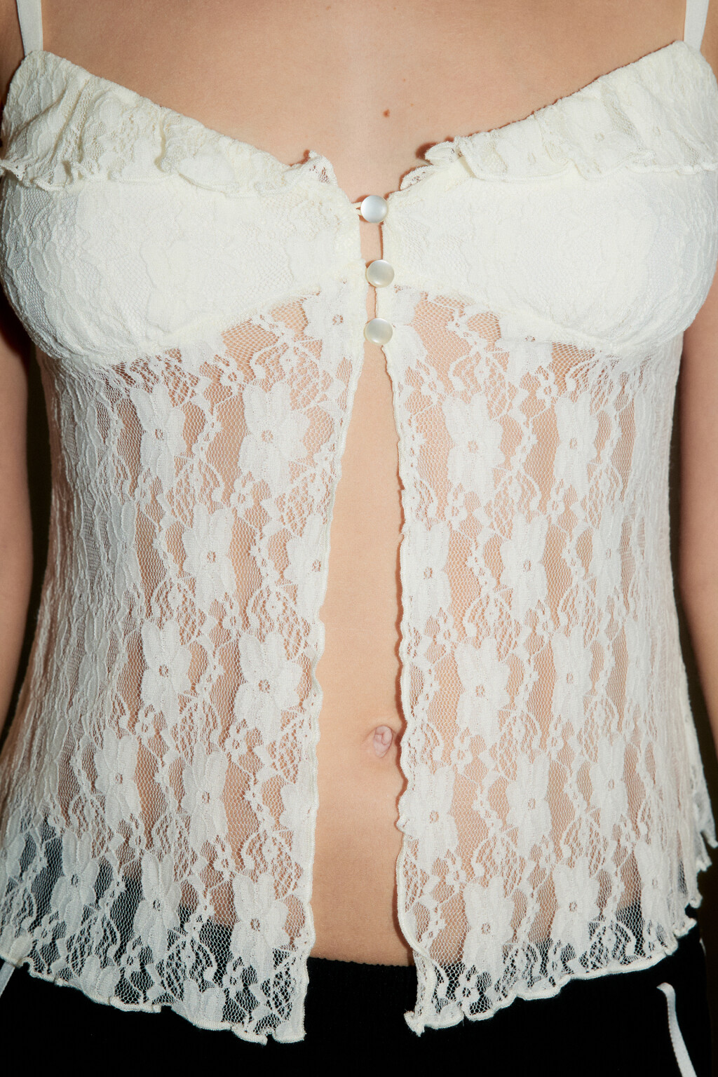 Топ кружевной на бретельках с оборками - цвет молочный - 5