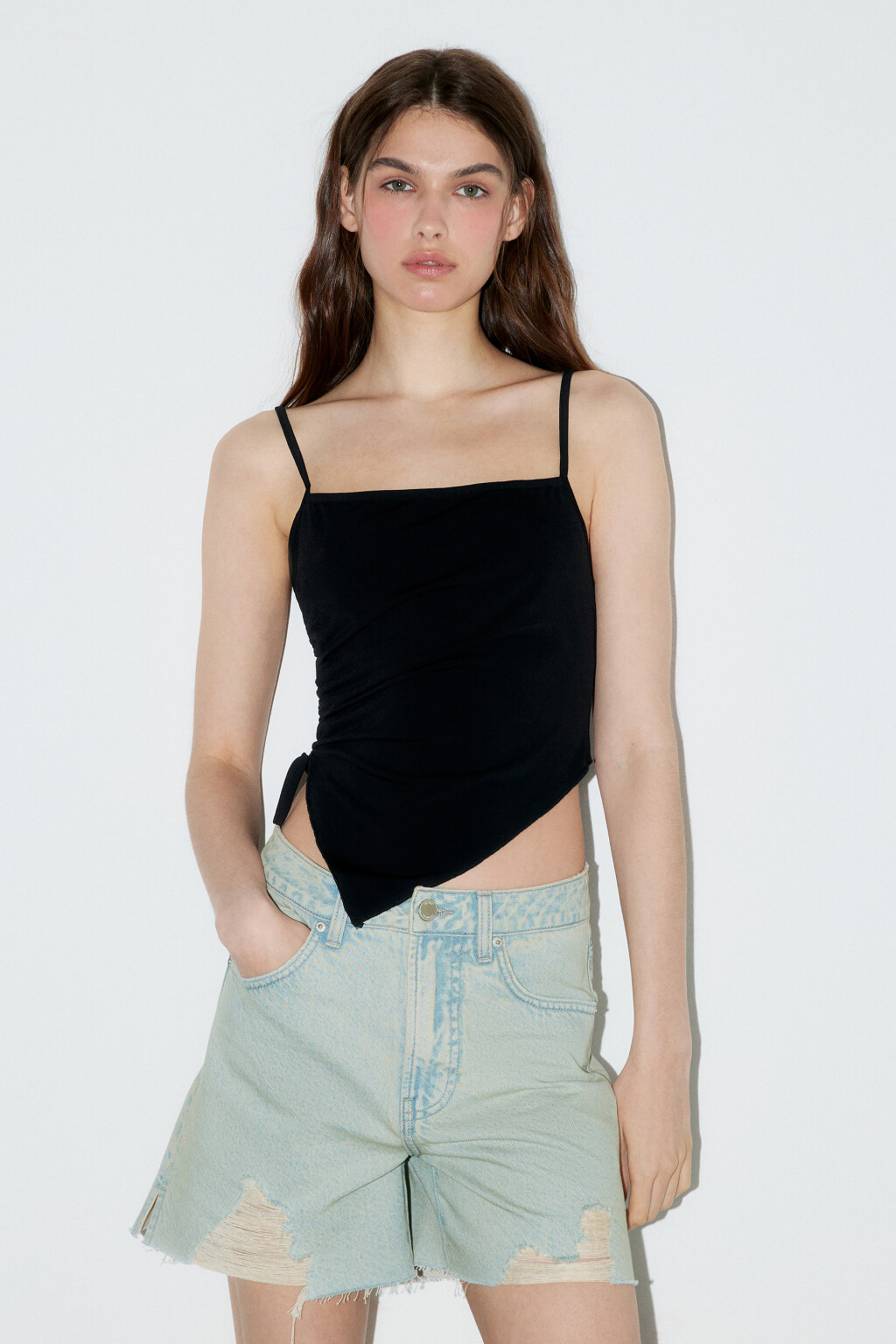 Топ асимметричный с драпировкой - цвет черный - 3