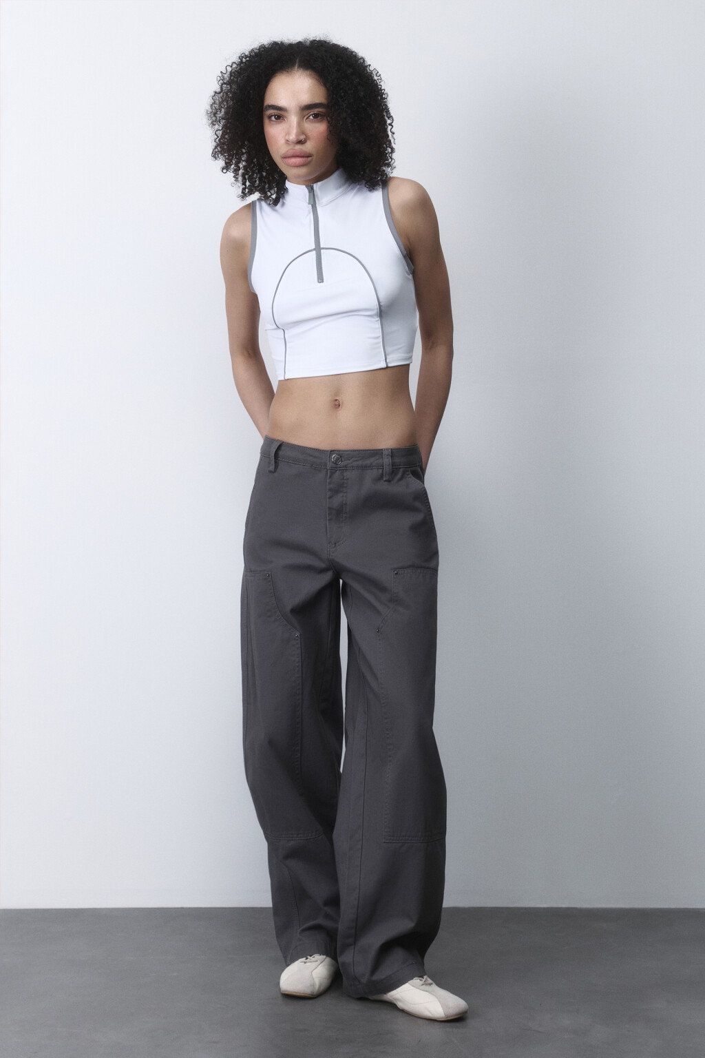 Топ облегающий с воротником на молнии - цвет белый - 4