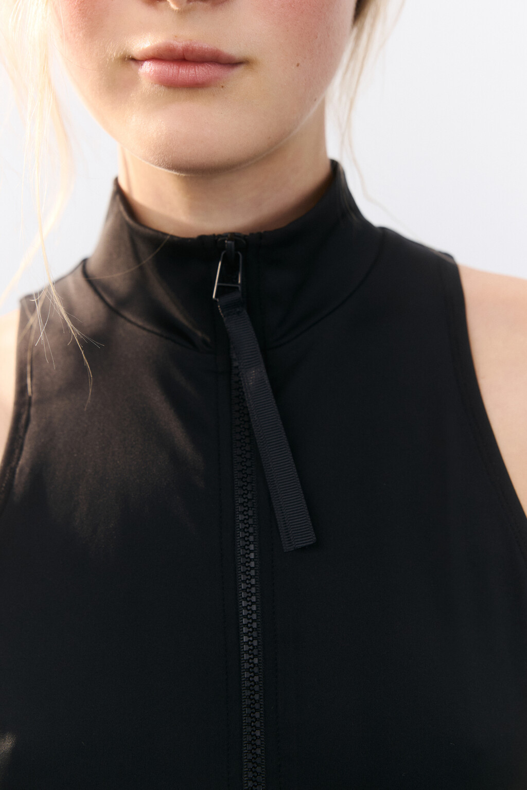 Боди с воротником на молнии - цвет черный - 5