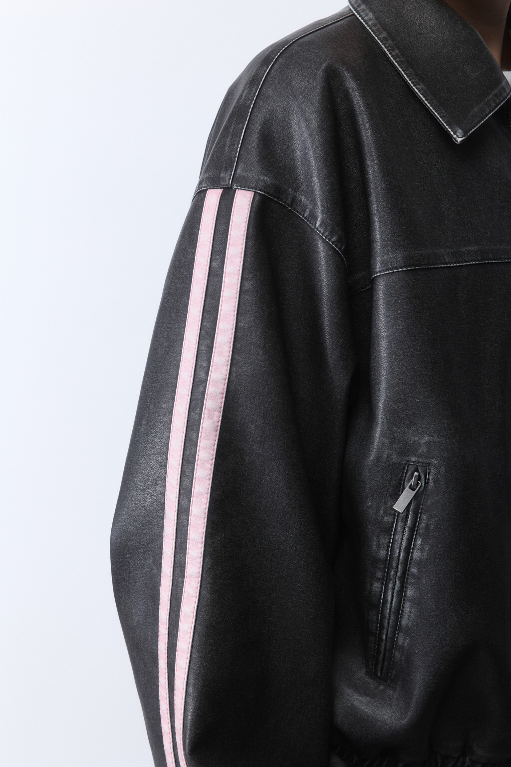 Куртка из искусственной кожи с состаренным эффектом - цвет черный - 6