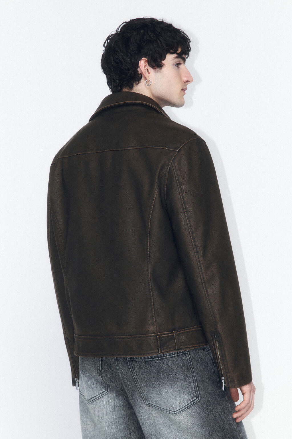 Куртка-косуха с ремнем и вареным эффектом - цвет коричневый - 3