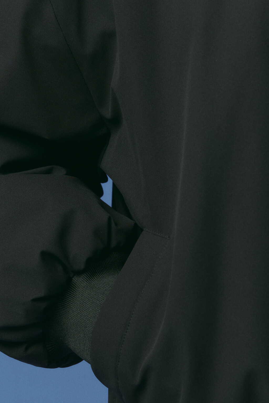 Куртка-бомбер короткая на утеплителе - цвет черный - 6