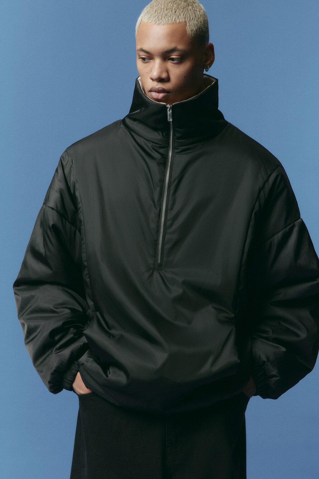 Куртка-анорак утепленная с воротником-стойкой - цвет черный - 3