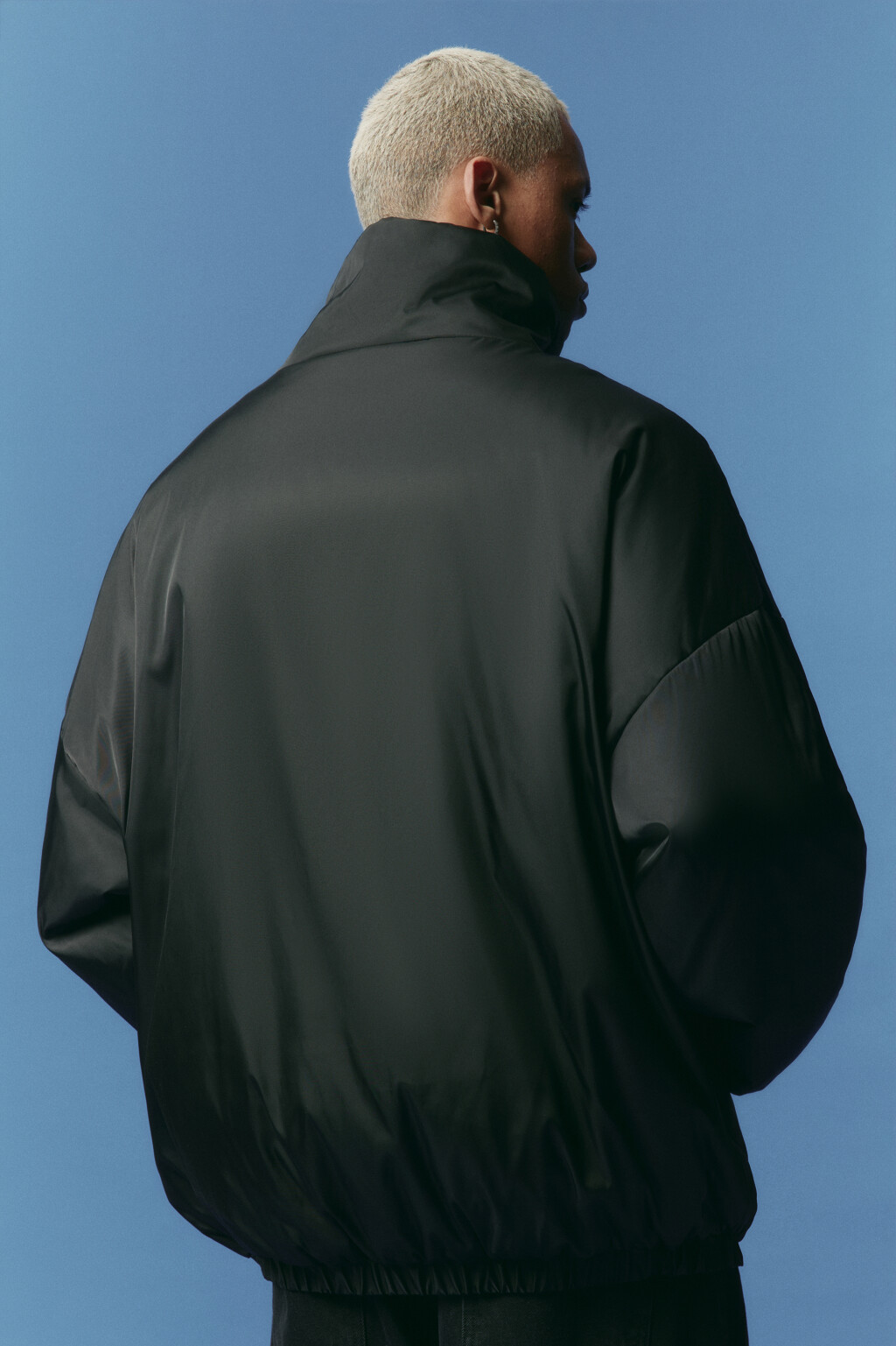 Куртка-анорак утепленная с воротником-стойкой - цвет черный - 5