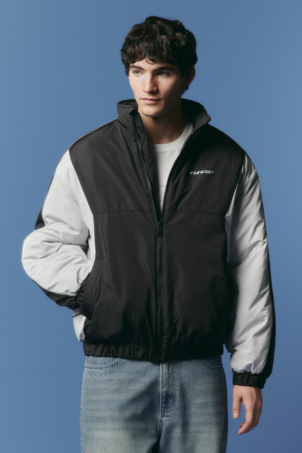 Куртка-олимпийка утепленная с надписью - цвет мультиколор - 2