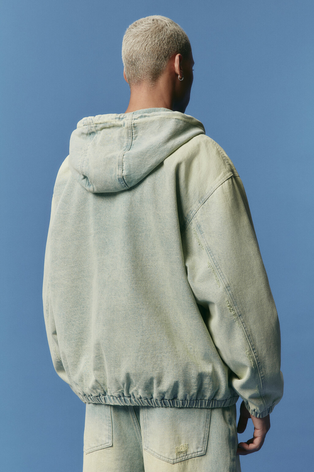 Куртка джинсовая на молнии с капюшоном - цвет зеленый - 4