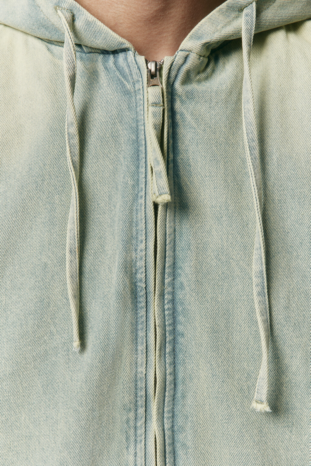 Куртка джинсовая на молнии с капюшоном - цвет зеленый - 6