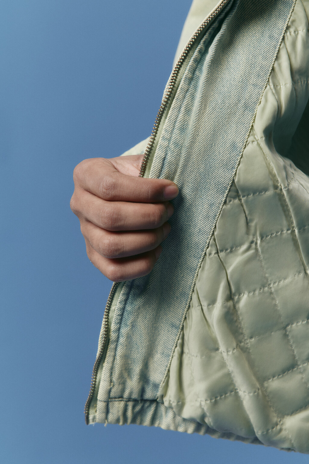 Куртка джинсовая на молнии с капюшоном - цвет зеленый - 8