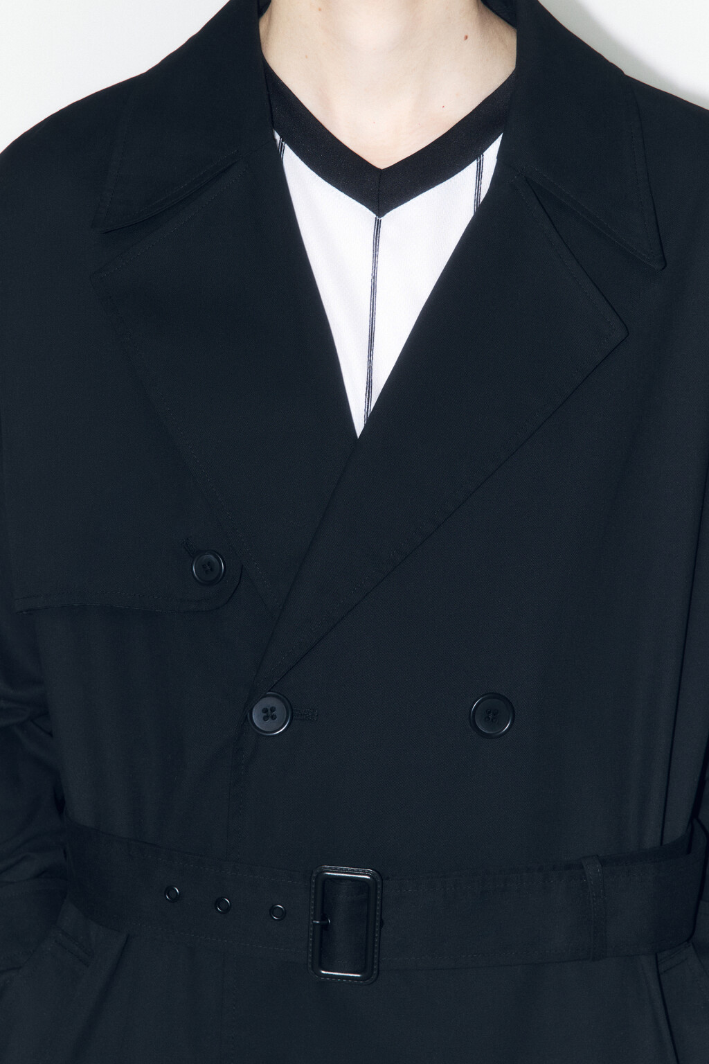 Плащ-тренчкот двубортный с поясом - цвет черный - 6