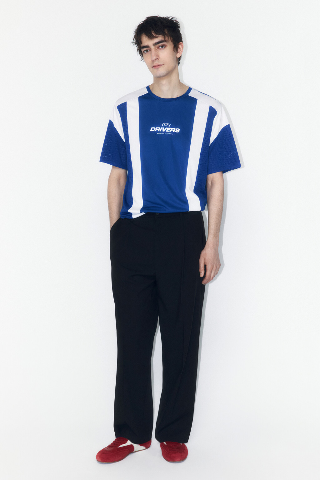 Брюки широкие костюмные со стрелками - цвет черный - 4