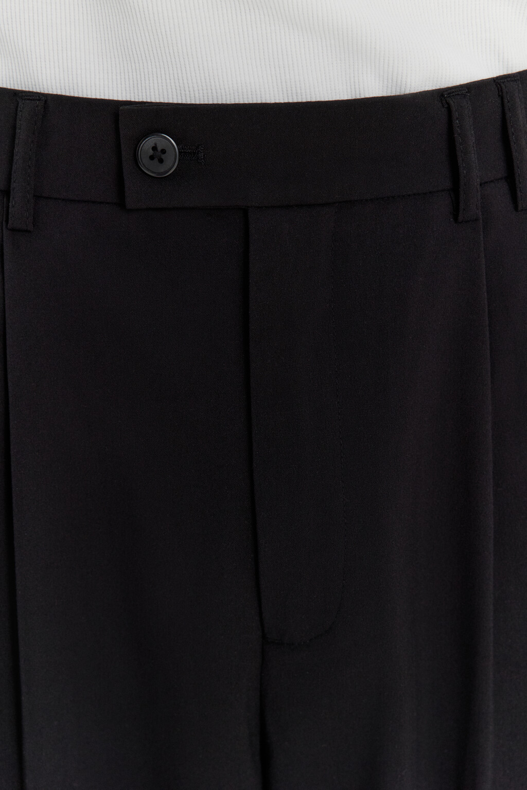 Брюки костюмные с защипами на поясе - цвет черный - 5