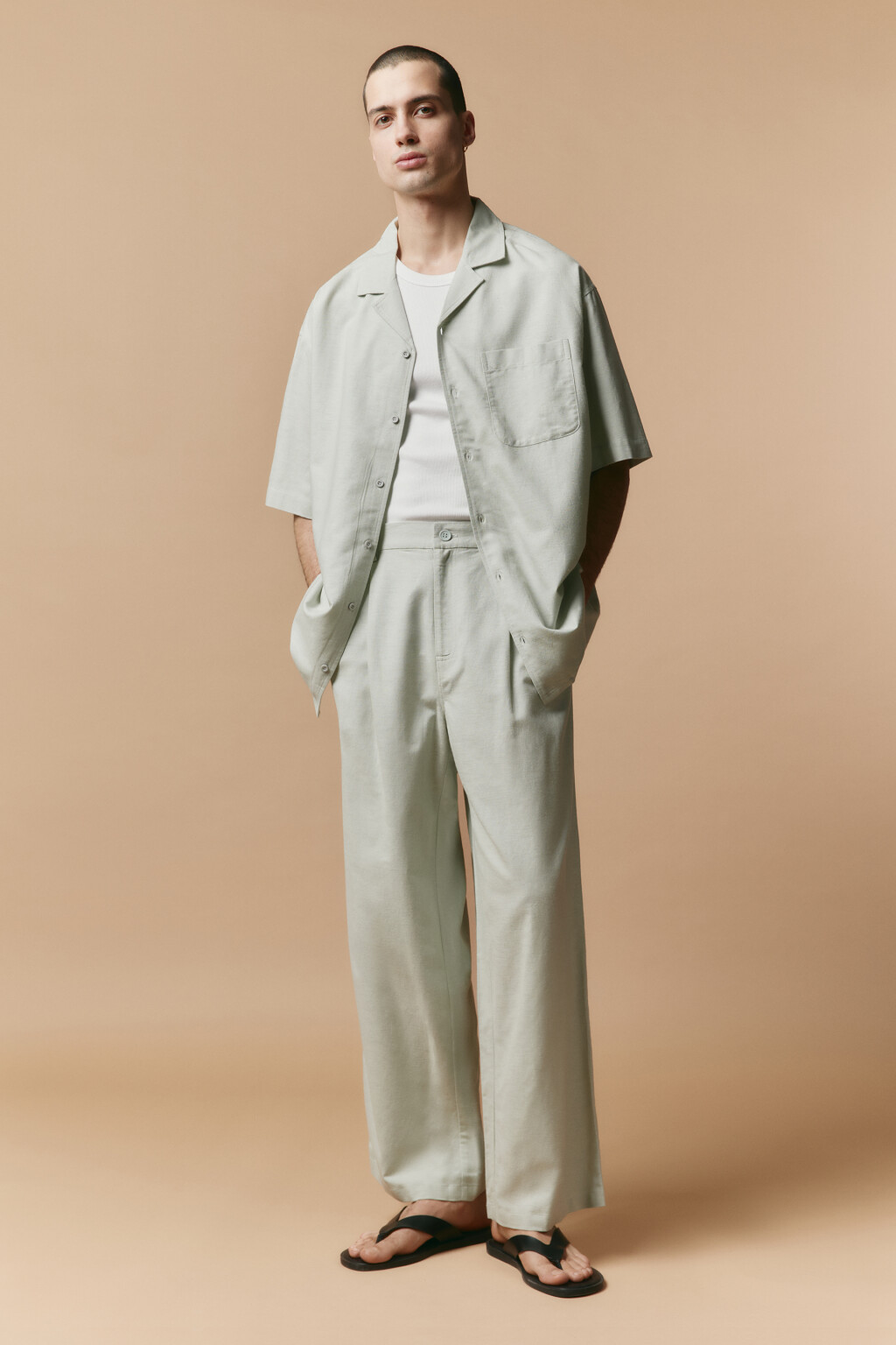 Брюки костюмные из льняной ткани - цвет зеленый - 4