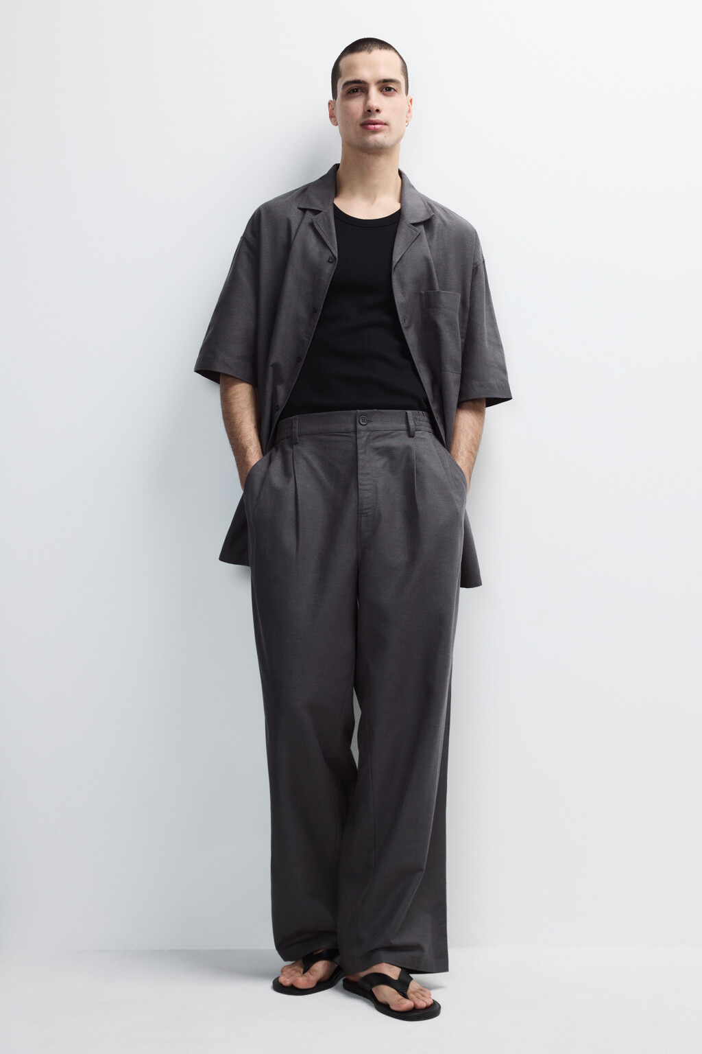 Брюки костюмные из льняной ткани - цвет серый - 4