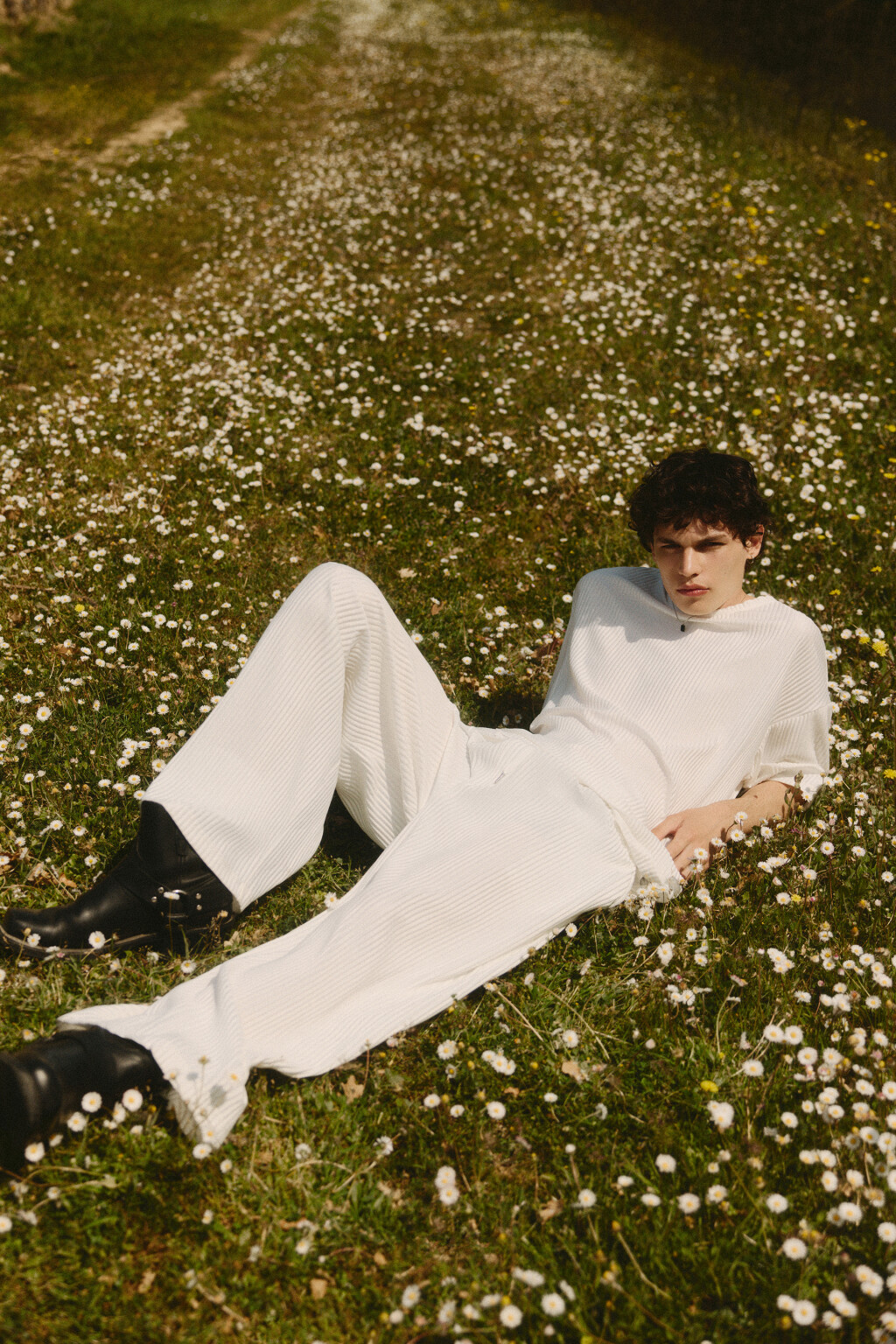 Брюки широкие из ткани в рубчик - цвет белый - 8