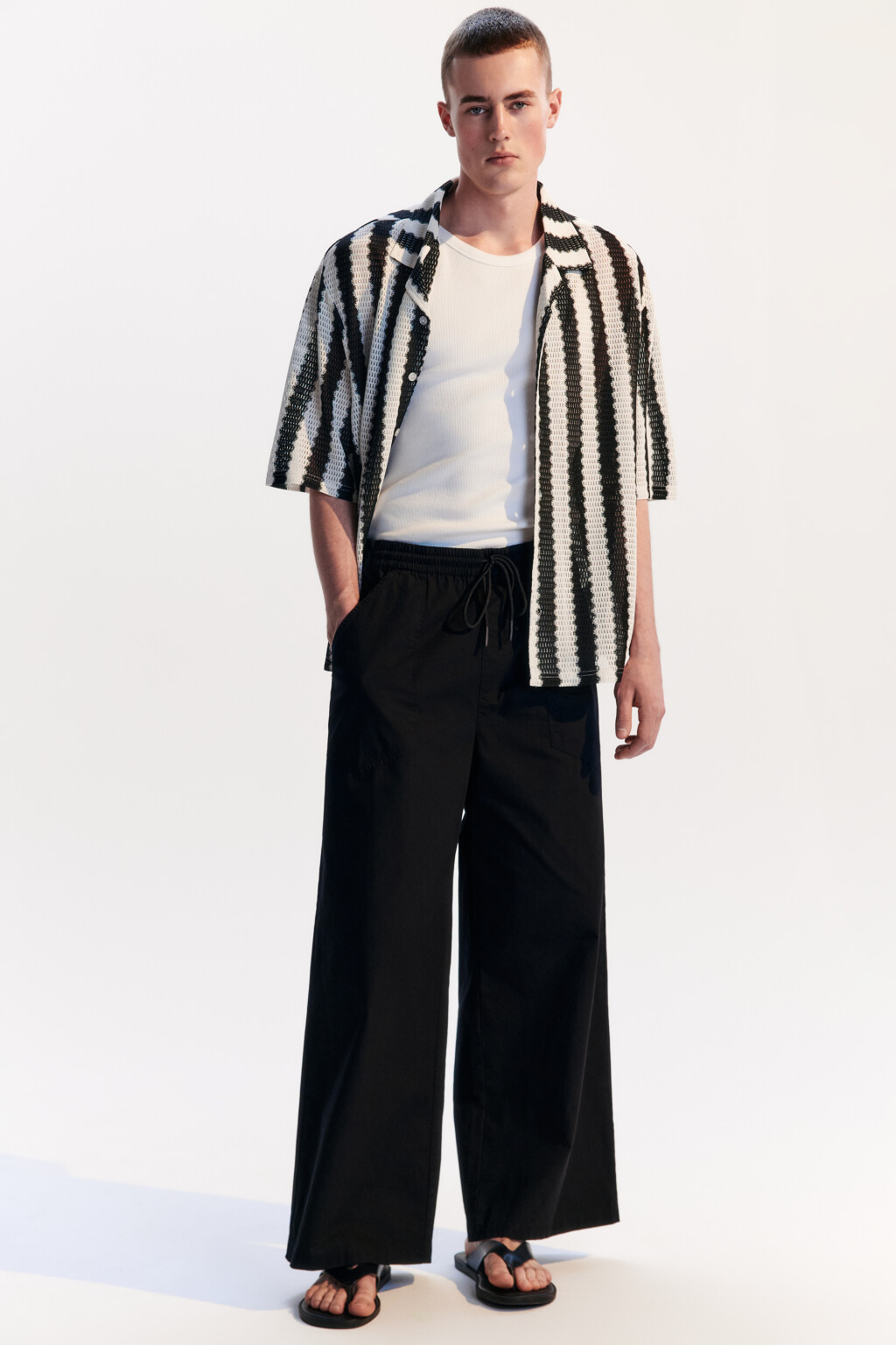 Брюки хлопковые с накладными карманами - цвет черный - 2