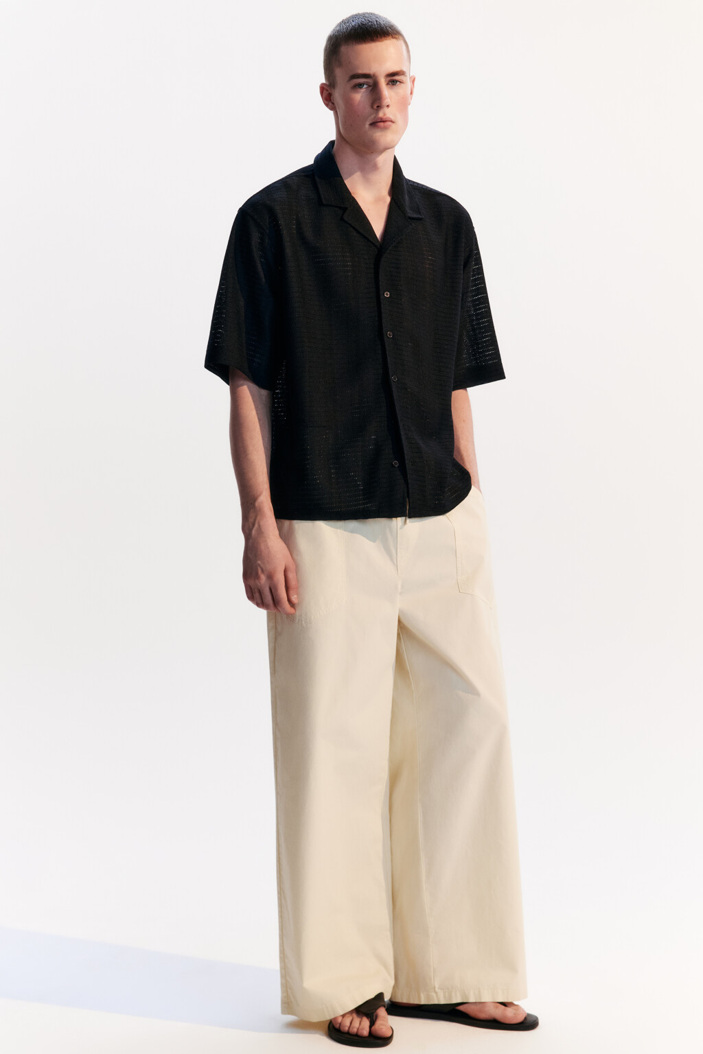 Брюки хлопковые с накладными карманами - цвет бежевый - 1