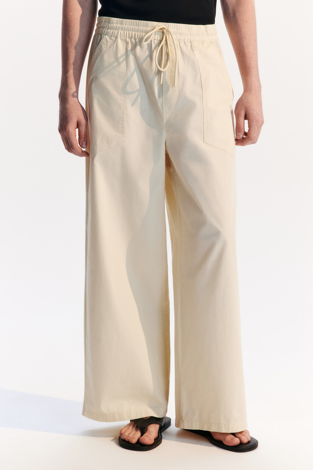 Брюки хлопковые с накладными карманами - цвет бежевый - 2