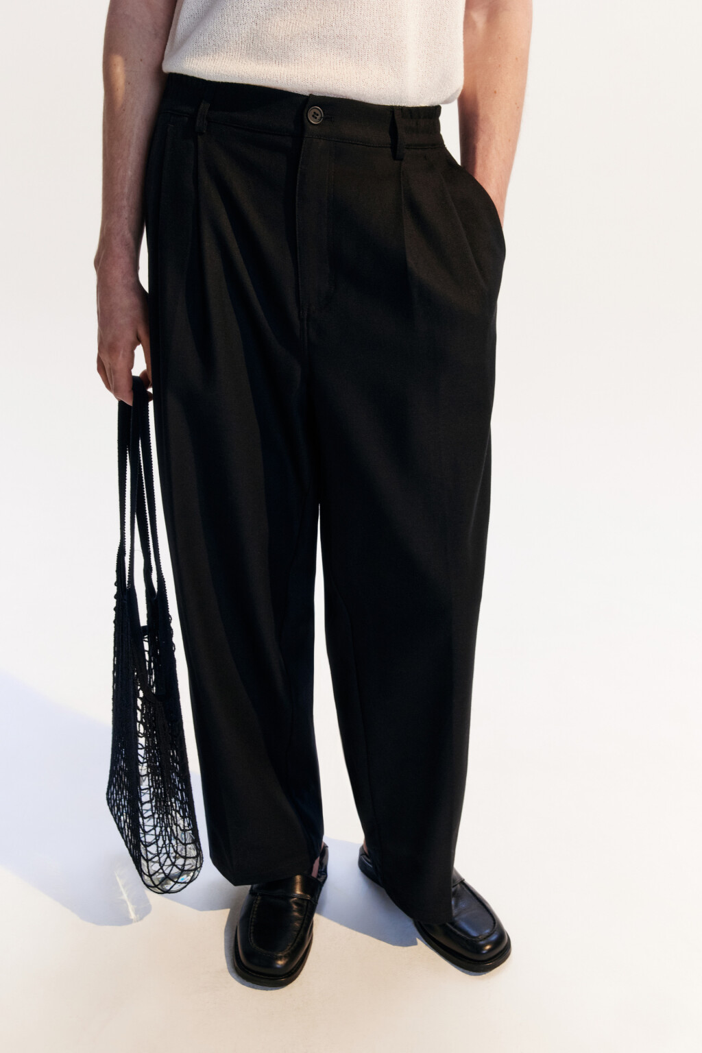 Брюки льняные с резинкой на поясе - цвет черный - 2