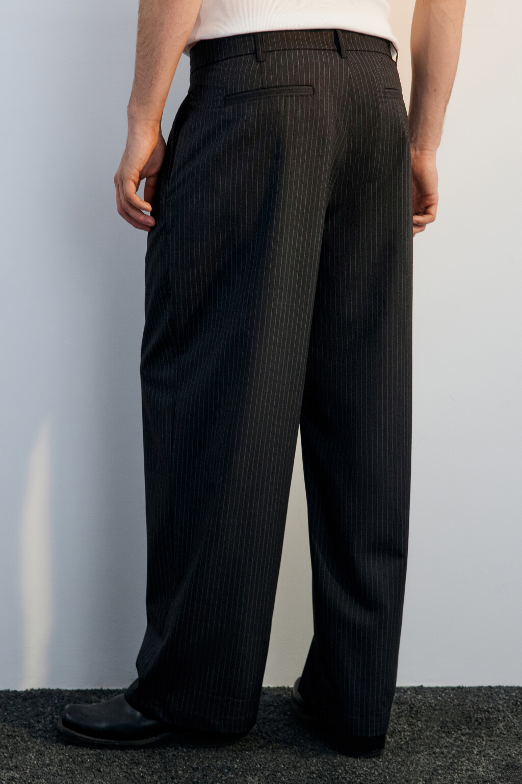 Брюки широкие в полоску - цвет серый - 3
