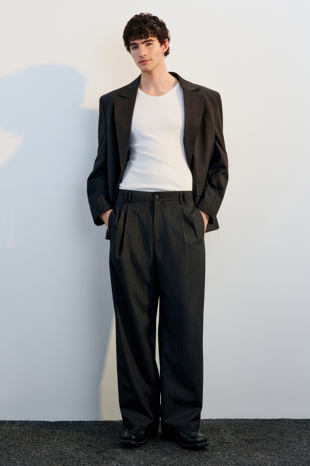 Брюки широкие в полоску - цвет серый - 4