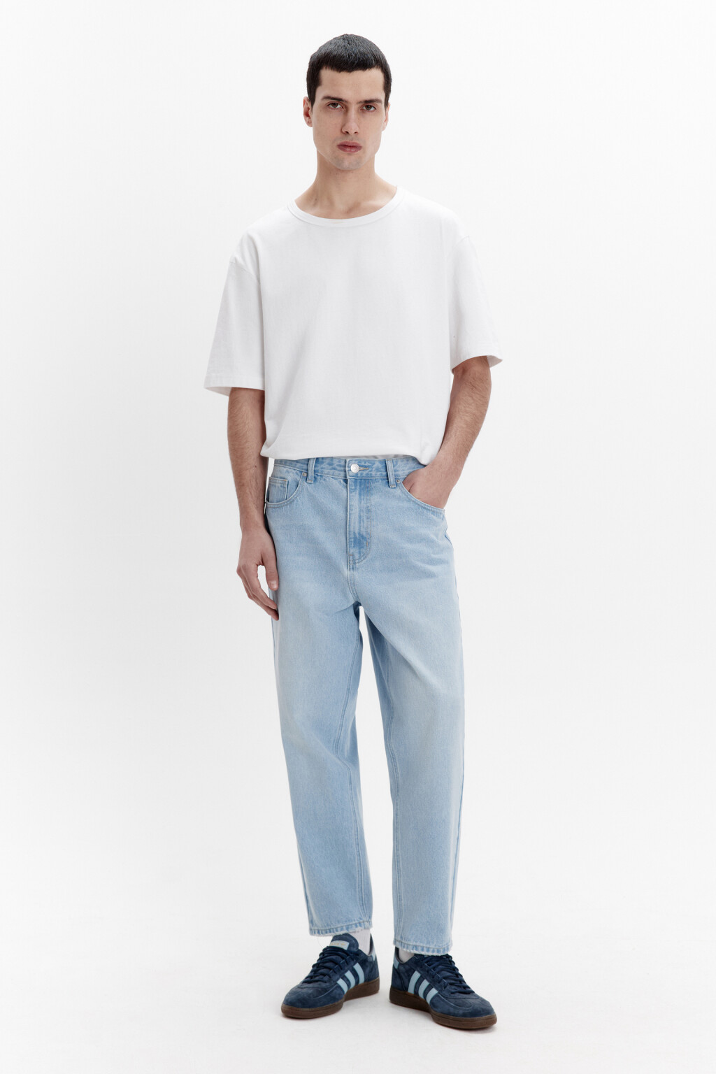 Джинсы зауженные со средней посадкой - цвет голубой - 4