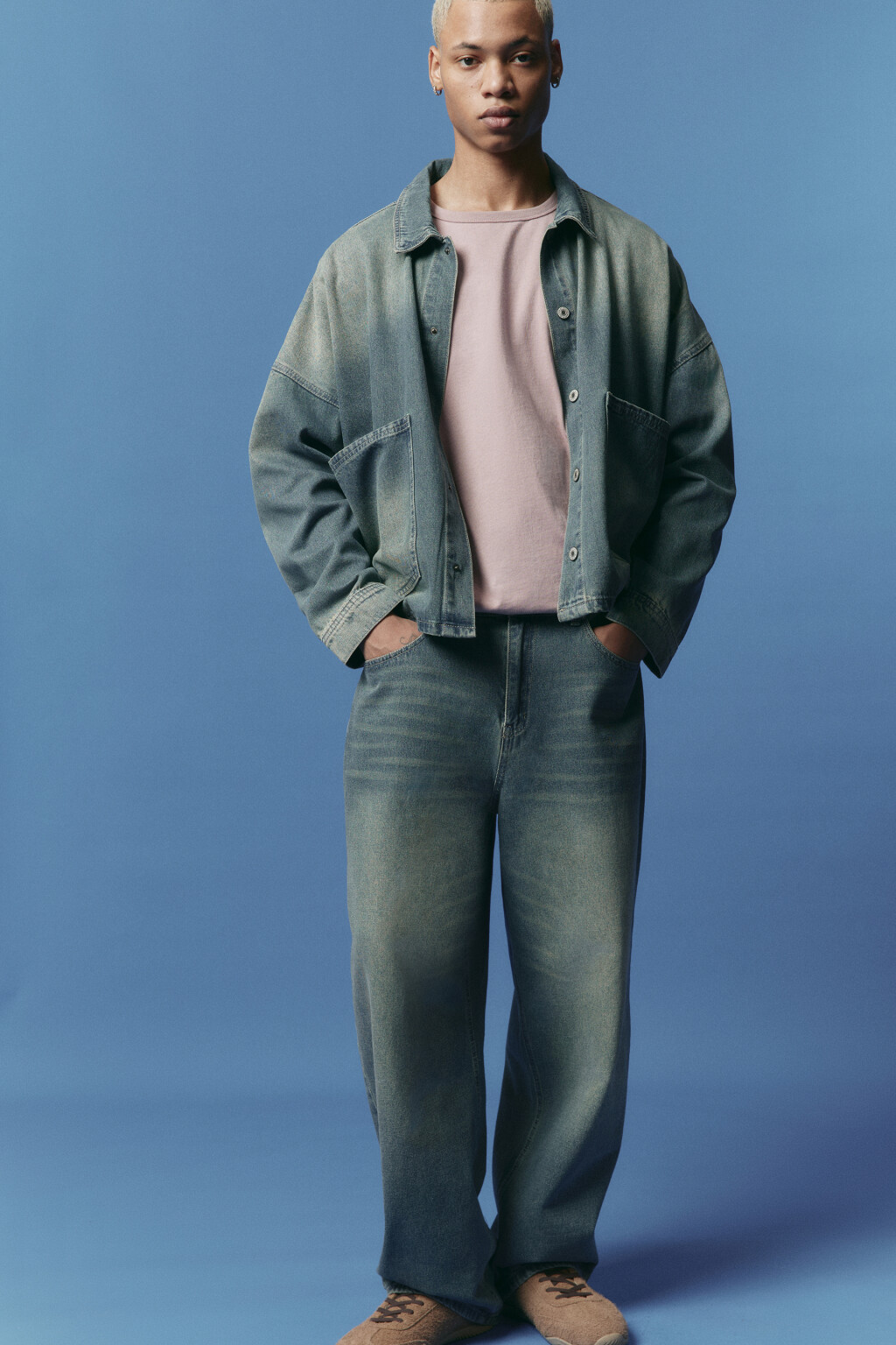 Джинсы широкие с вареным эффектом - цвет голубой - 1