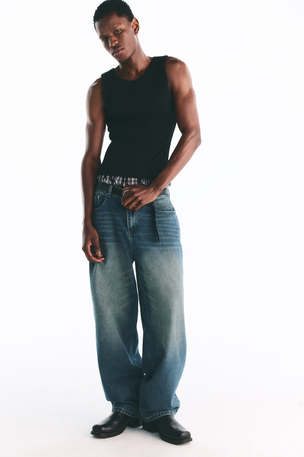 Джинсы широкие с вареным эффектом - цвет голубой - 8