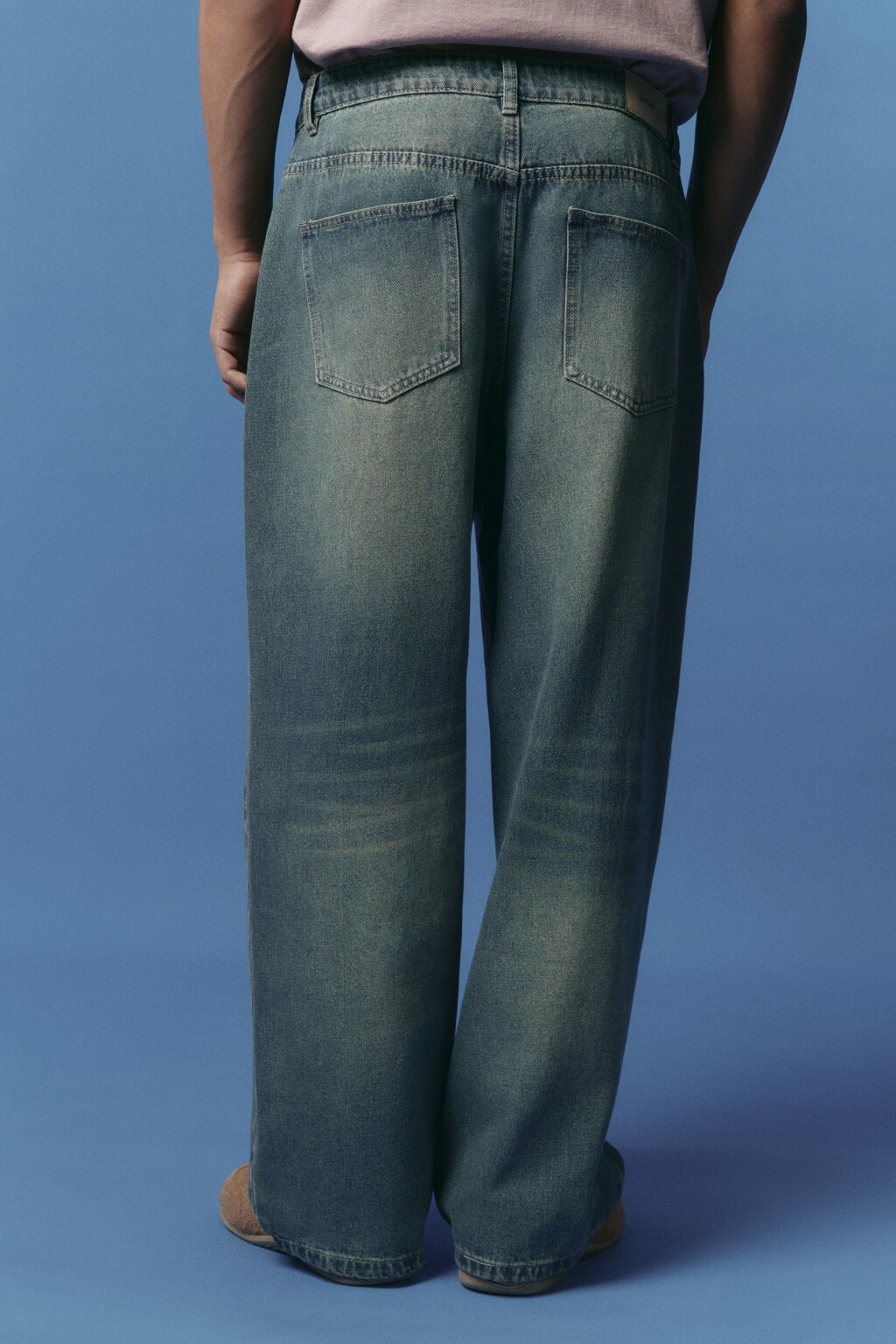 Джинсы широкие с вареным эффектом - цвет голубой - 4