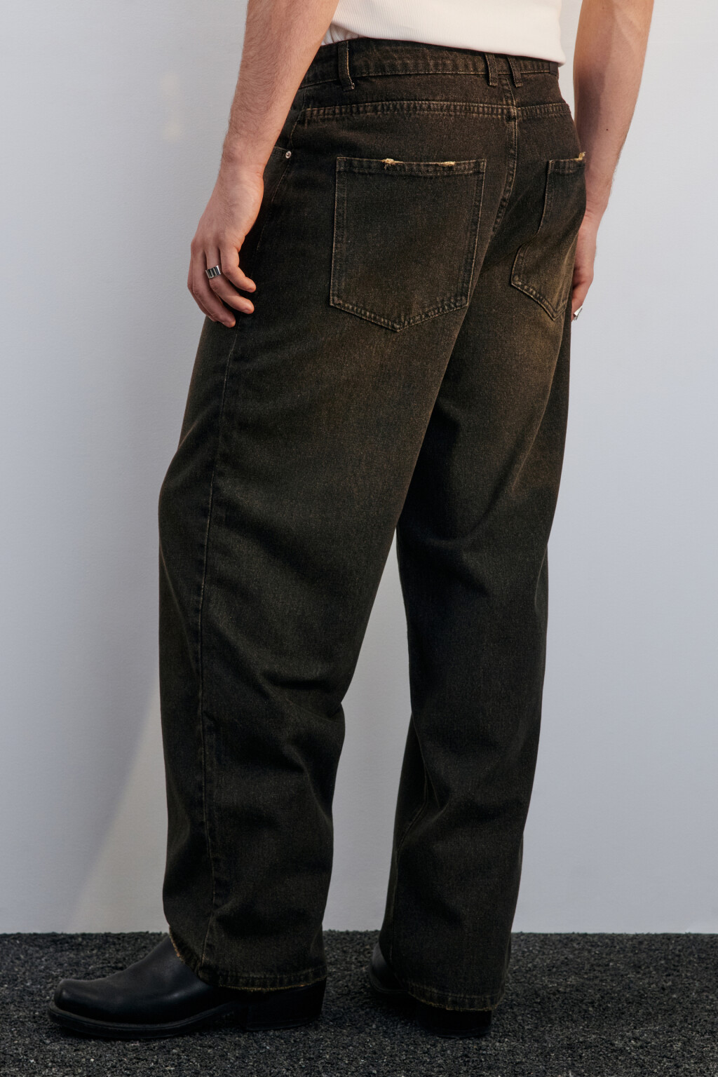 Джинсы широкие с эффектом масляной стирки - цвет серый - 4