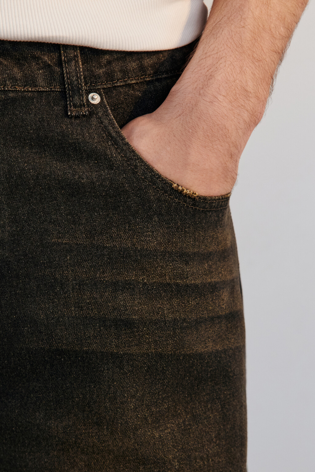 Джинсы широкие с эффектом масляной стирки - цвет серый - 7