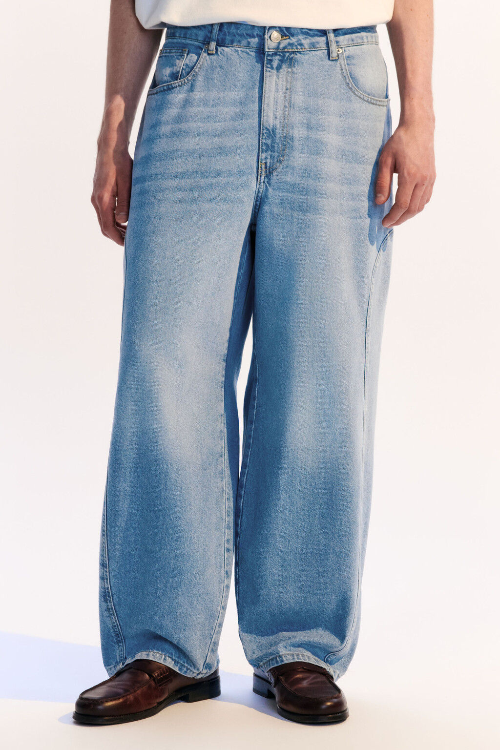 Джинсы широкие с декоративными швами - цвет голубой - 2