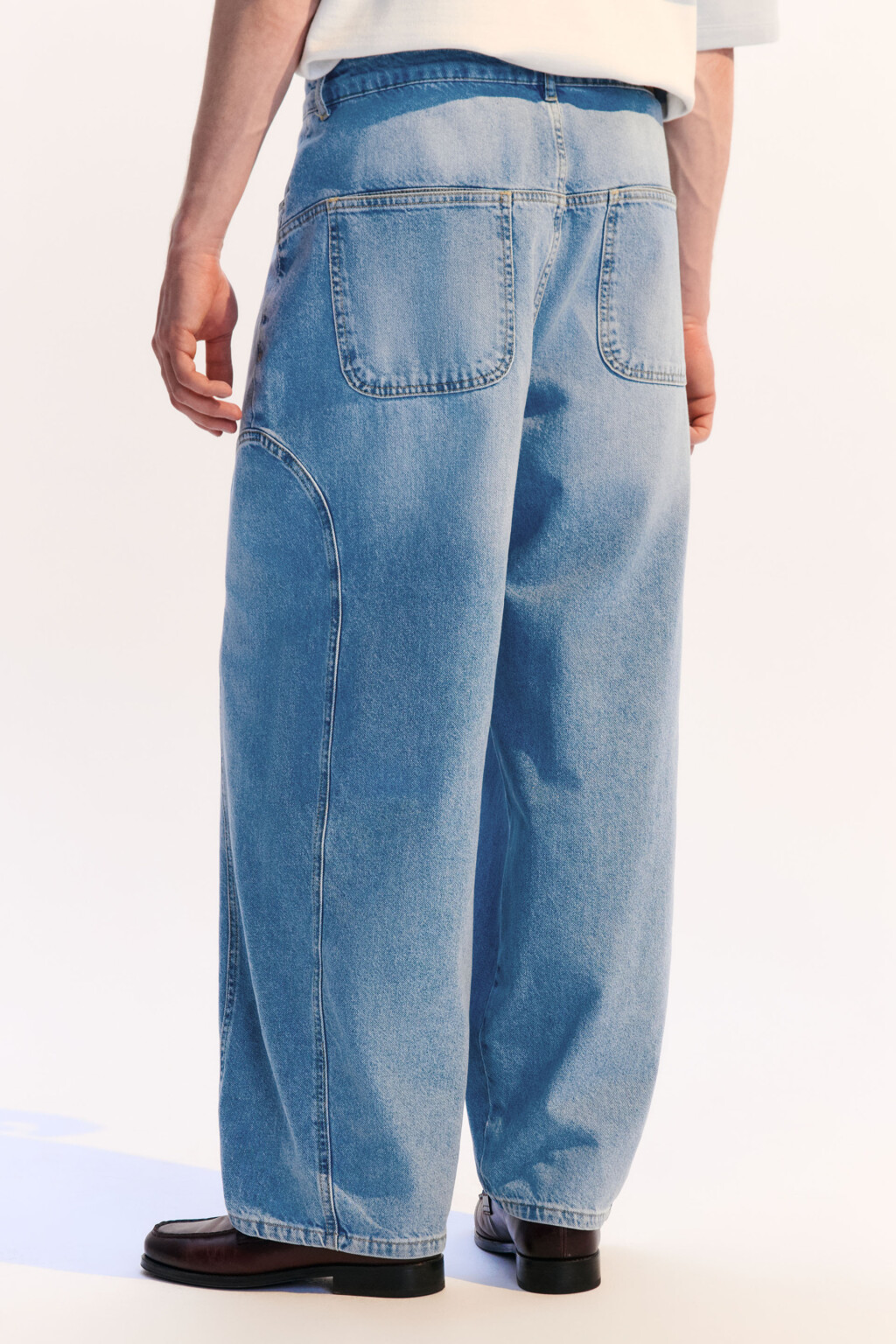 Джинсы широкие с декоративными швами - цвет голубой - 3