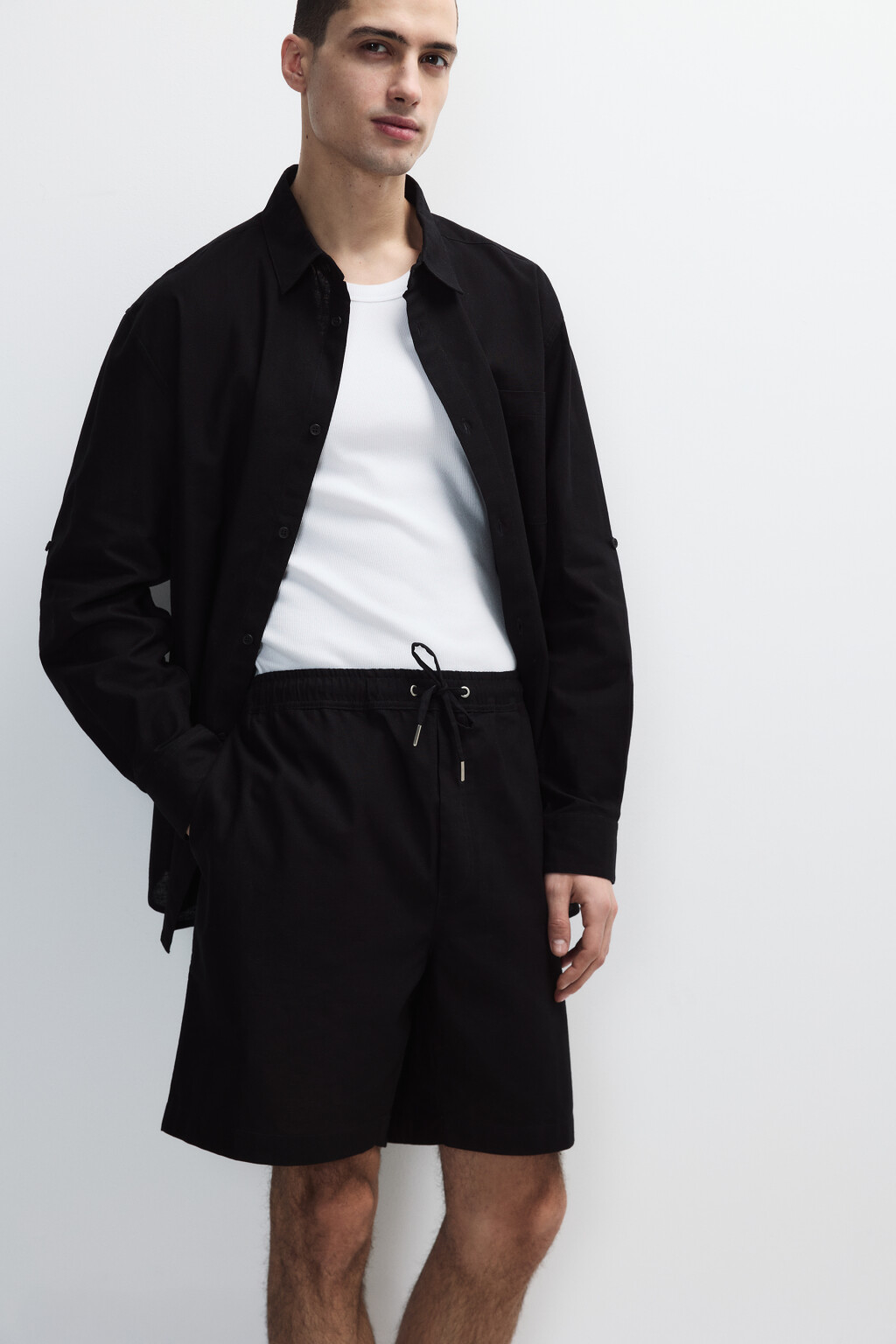 Шорты льняные с поясом на завязках - цвет черный - 1