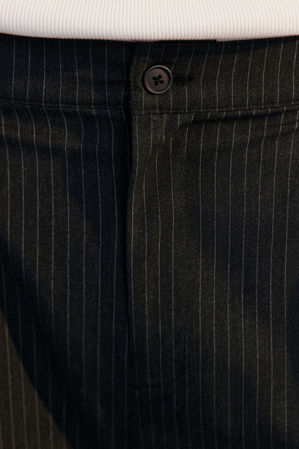 Шорты-бермуды костюмные в полоску - цвет серый - 5