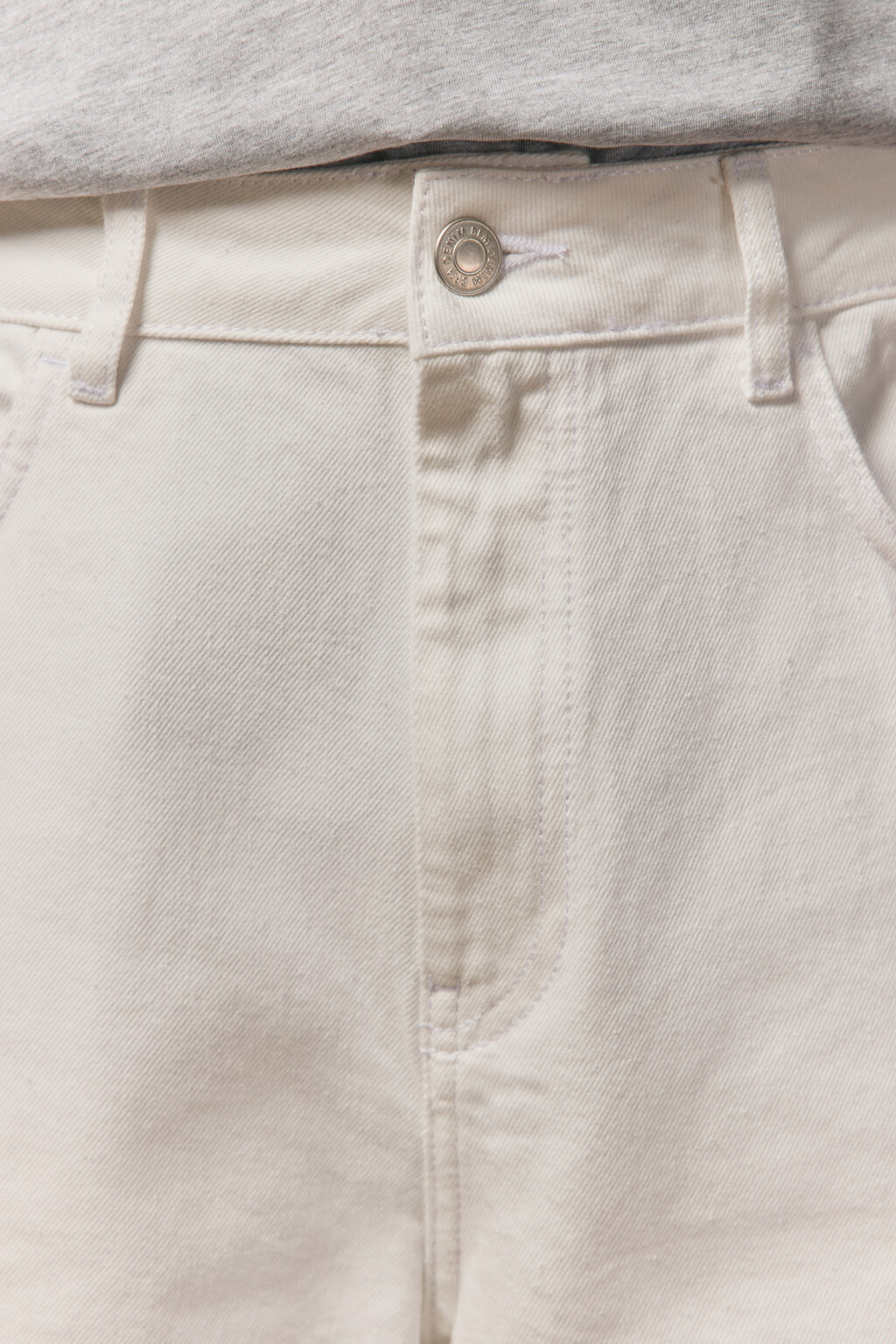 Шорты-бермуды джинсовые прямые - цвет белый - 5