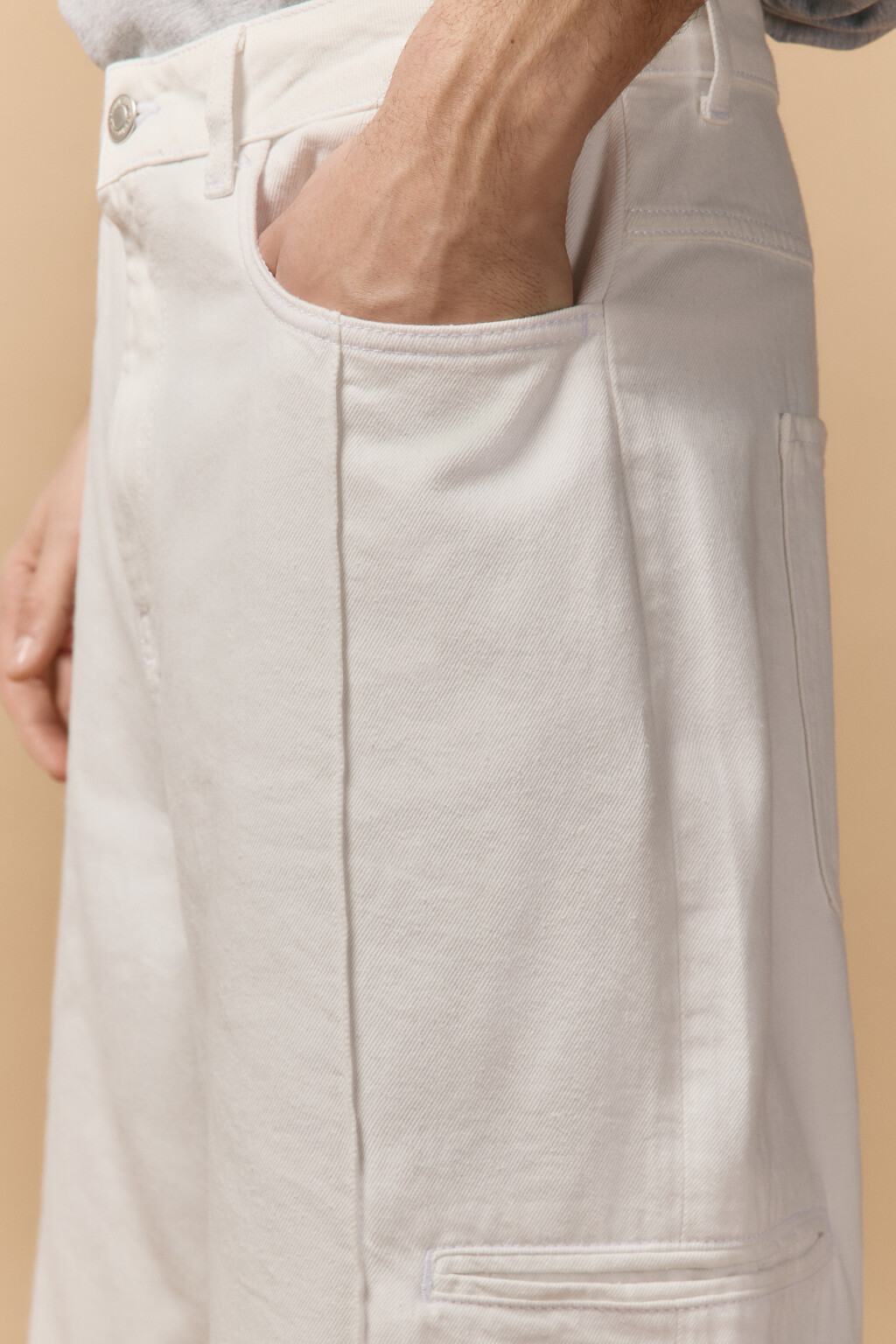 Шорты-бермуды джинсовые прямые - цвет белый - 6