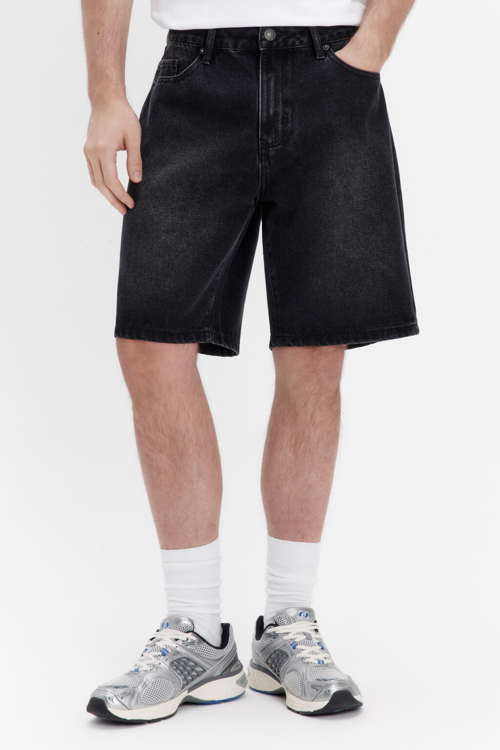 Шорты джинсовые с вареным эффектом - цвет серый - 2