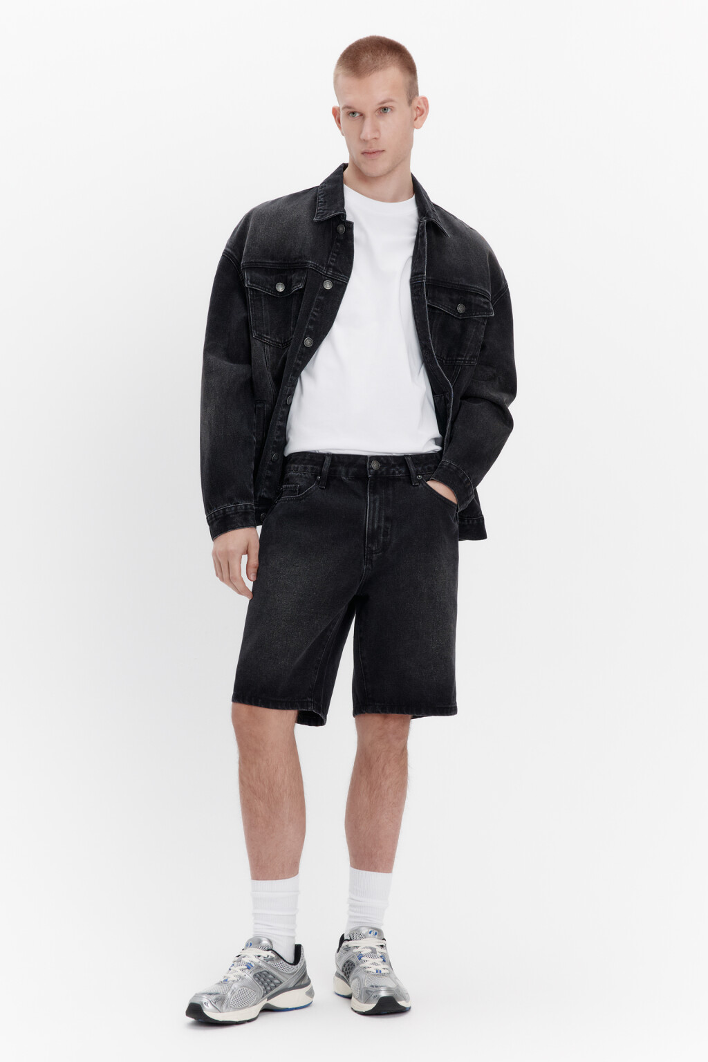 Шорты джинсовые с вареным эффектом - цвет серый - 4