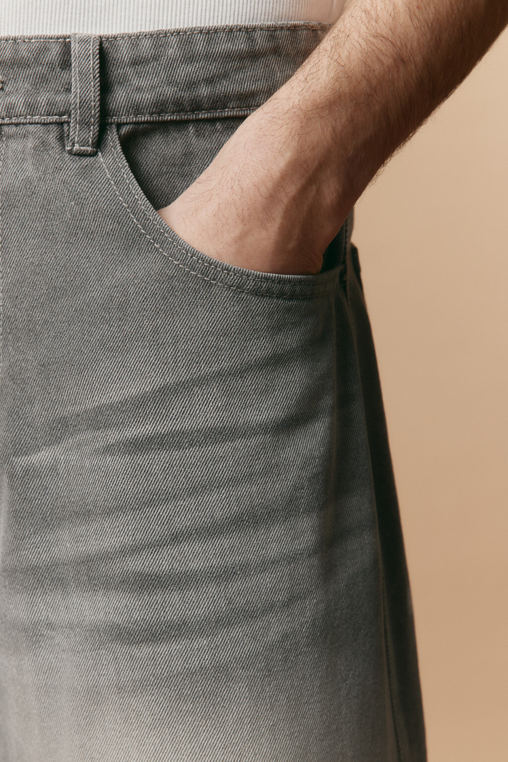 Шорты-бриджи джинсовые с вареным эффектом - цвет серый - 7